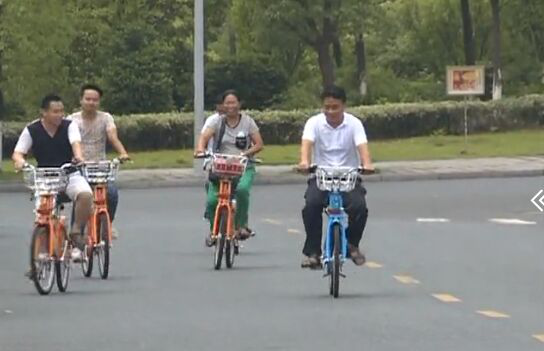 公共自行車 引領(lǐng)低碳新風尚
