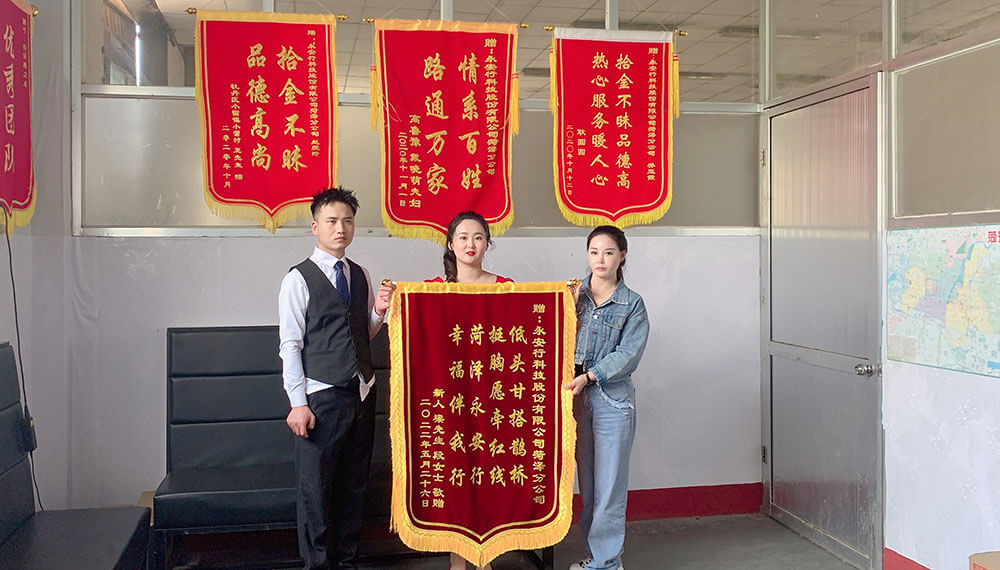 助力車變婚車騎出獨(dú)特浪漫1
