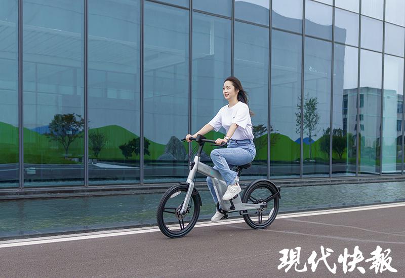 助力低碳生活，國內(nèi)首款量產(chǎn)民用型氫能自行車上路