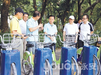 珠海：李嘉檢查公共自行車租賃系統(tǒng)建設